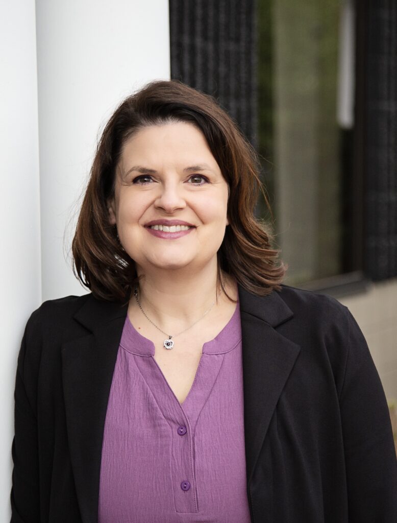 <a href='https://bellabayrealty.com/agent/lisa-r-vanstrien/' title='Lisa R VanStrien'>Lisa R VanStrien</a>