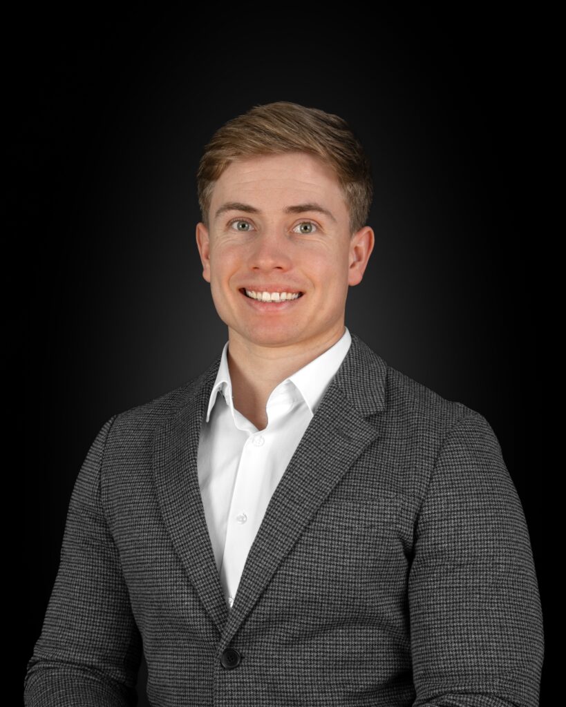 <a href='https://bellabayrealty.com/agent/andrew-bigelow/' title='Andrew Bigelow'>Andrew Bigelow</a>